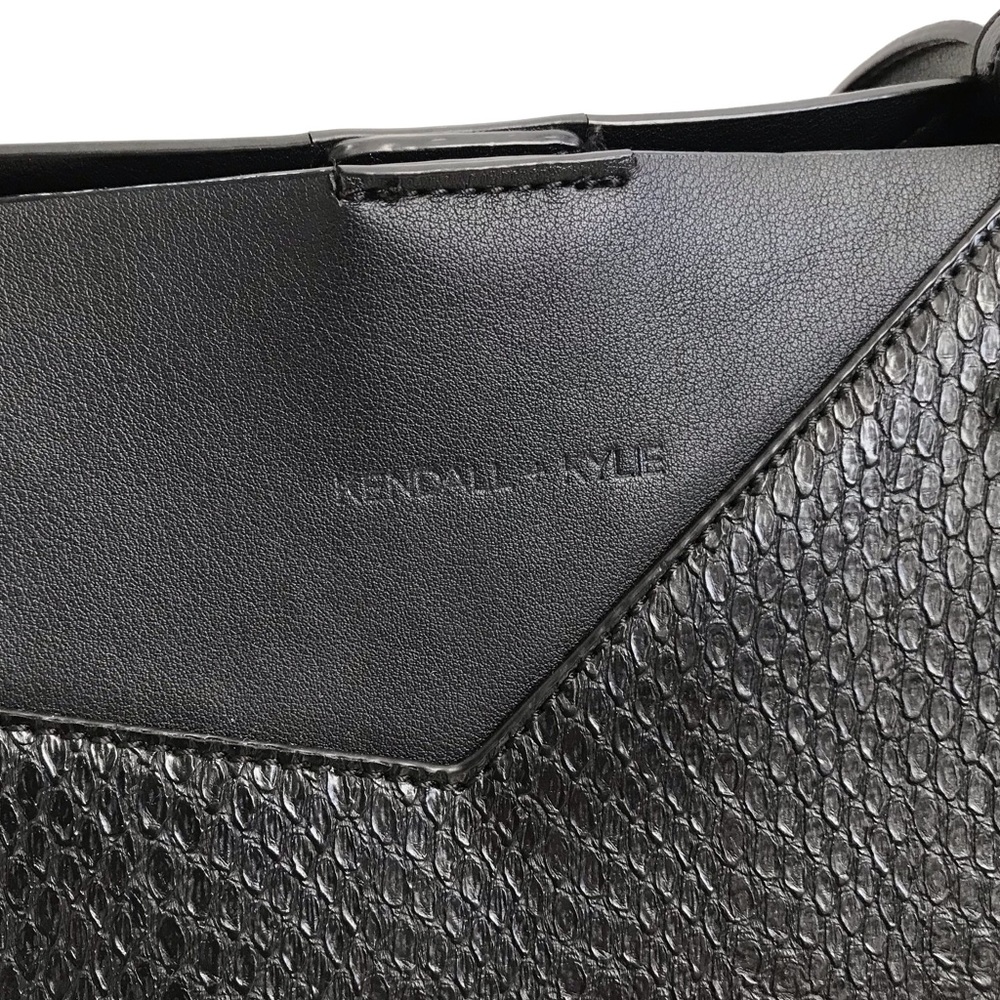 Kendall and Kylie Izzy Star Tote Black - Picture 3 of 8